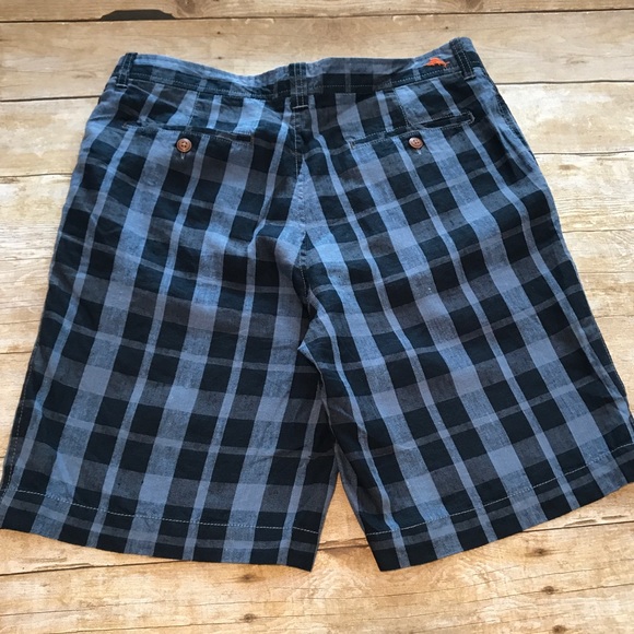 Men’s Checkered Shorts by Tommy Bahama  Size 32 - Picture 5 of 6